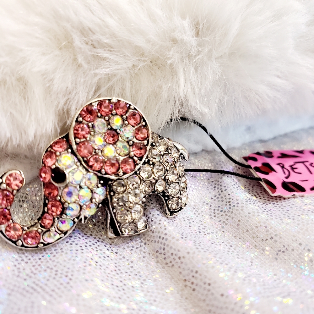 Silver Pink and white crystal elephant brooch - Picture 2 of 10